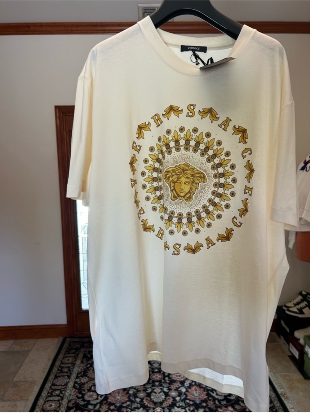 Men’s Versace embroidered cotton Medusa T-shirt, size 4 XL made in Italy - Picture 2 of 8